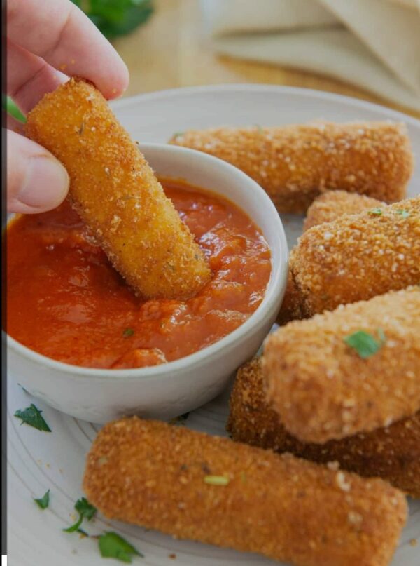 Cheesy Mozzarella Sticks 6pcs